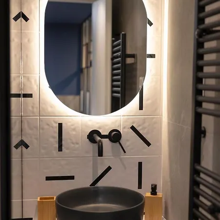 Omikron Luxury Living *