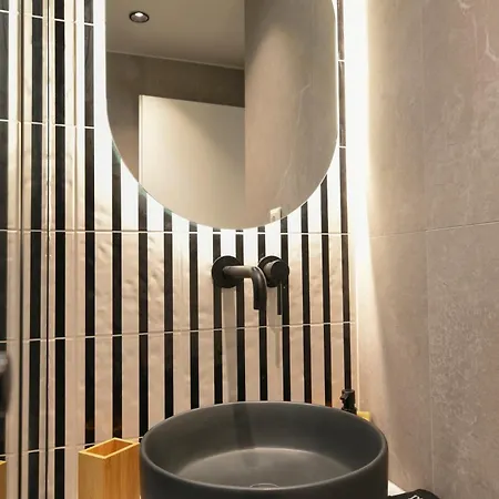 Lägenhet Omikron Luxury Living