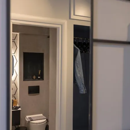 Omikron Luxury Living *