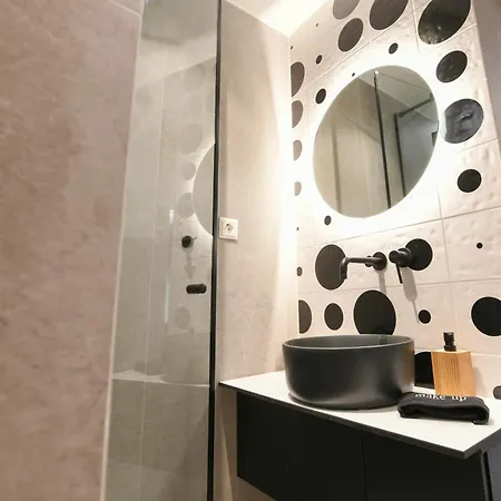 Omikron Luxury Living *