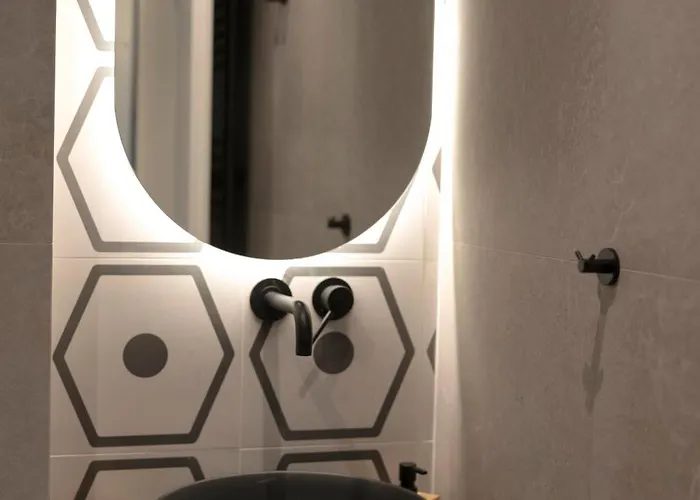 Omikron Luxury Living *