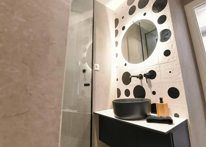 Omikron Luxury Living *